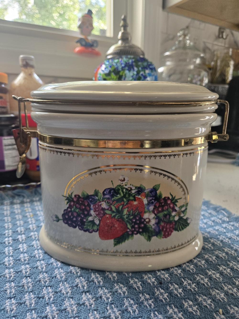 Vintage Knott's Berry Farm Oval Ceramic Canister/ Cookie Jar